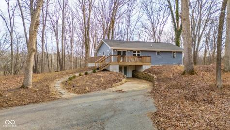 4313 N Hartstrait Road Bloomington IN 47404