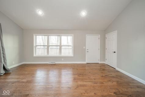 4313 N Hartstrait Road Bloomington IN 47404