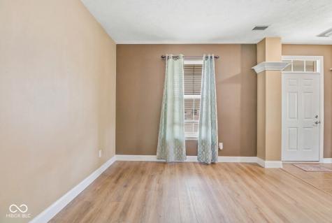 8236 Holmard Place Indianapolis IN 46259