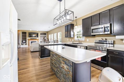 8236 Holmard Place Indianapolis IN 46259