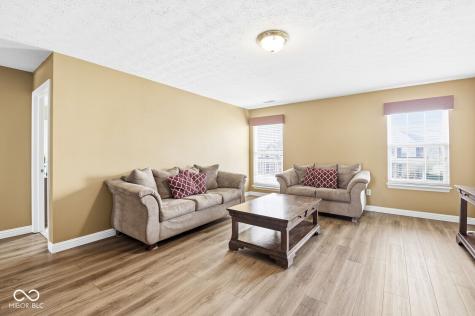 8236 Holmard Place Indianapolis IN 46259
