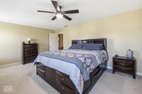 8236 Holmard Place Indianapolis IN 46259