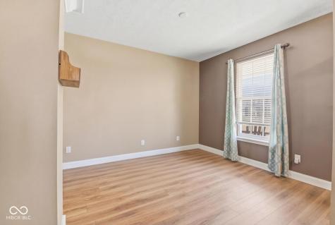 8236 Holmard Place Indianapolis IN 46259