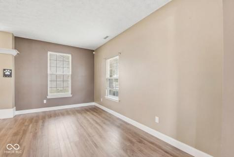 8236 Holmard Place Indianapolis IN 46259