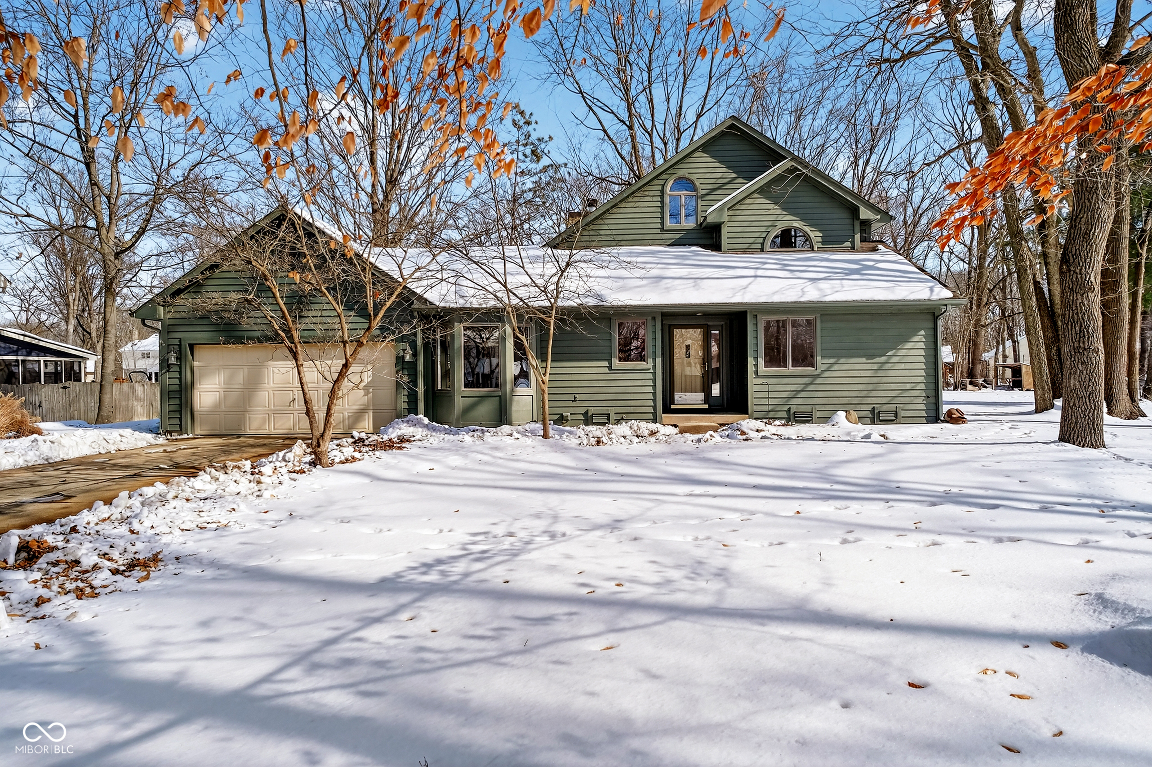 McCordsville IN, 9970 Oakleaf Way