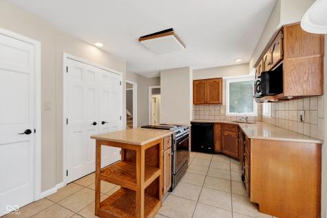 9970 Oakleaf Way Mccordsville IN 46055