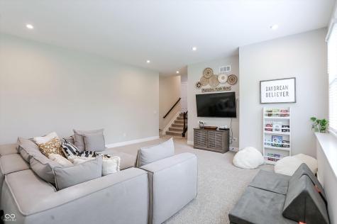 12059 Chapelwood Drive Fishers IN 46037