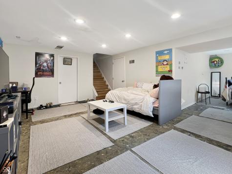 2020 Lafayette Avenue Columbus IN 47201