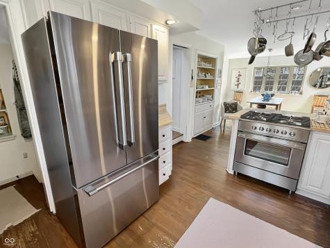 2020 Lafayette Avenue Columbus IN 47201