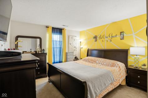 556 Dietz Drive Greenwood IN 46143