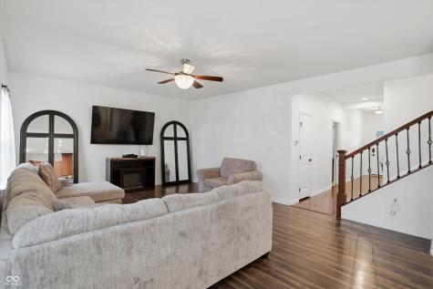 556 Dietz Drive Greenwood IN 46143