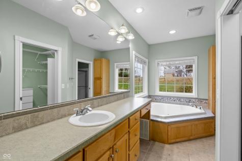3901 Terrace Woods Drive Columbus IN 47201