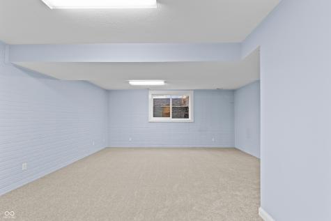 3901 Terrace Woods Drive Columbus IN 47201