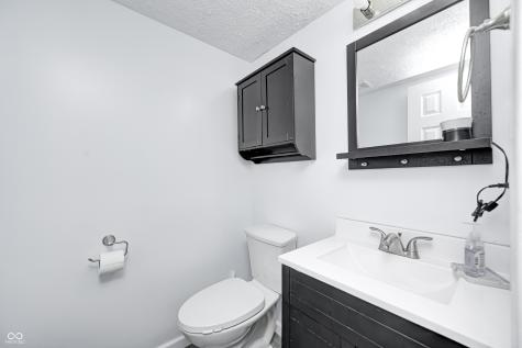 555 Hyannis Drive Avon IN 46123