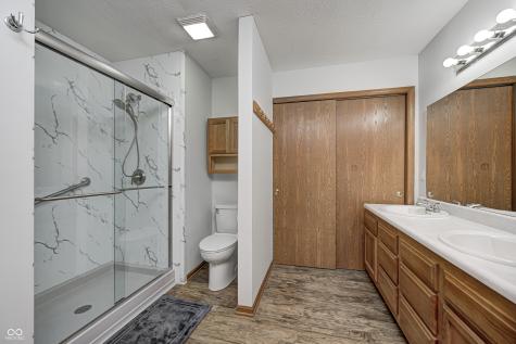 555 Hyannis Drive Avon IN 46123