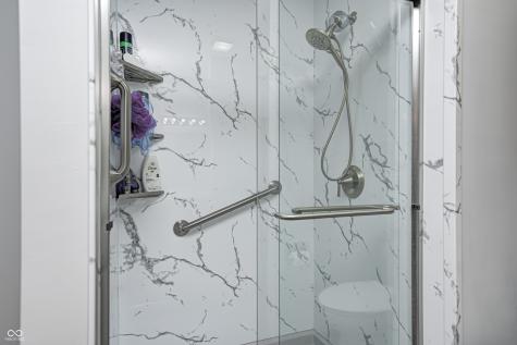 555 Hyannis Drive Avon IN 46123