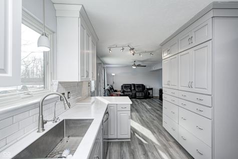 555 Hyannis Drive Avon IN 46123