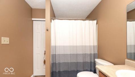8113 Rambling Road Indianapolis IN 46239
