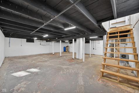 5065 Adkins Street Columbus IN 47201