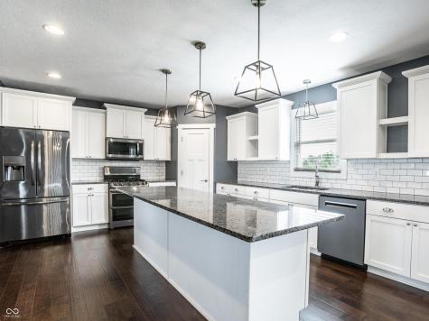 2851 N Franklin Street Greenfield IN 46140