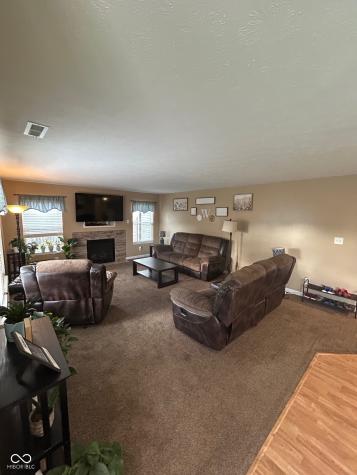 5502 Breaburn Road Bargersville IN 46106