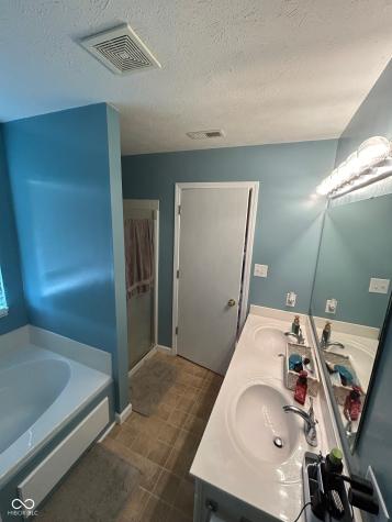 5502 Breaburn Road Bargersville IN 46106