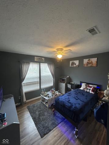 5502 Breaburn Road Bargersville IN 46106