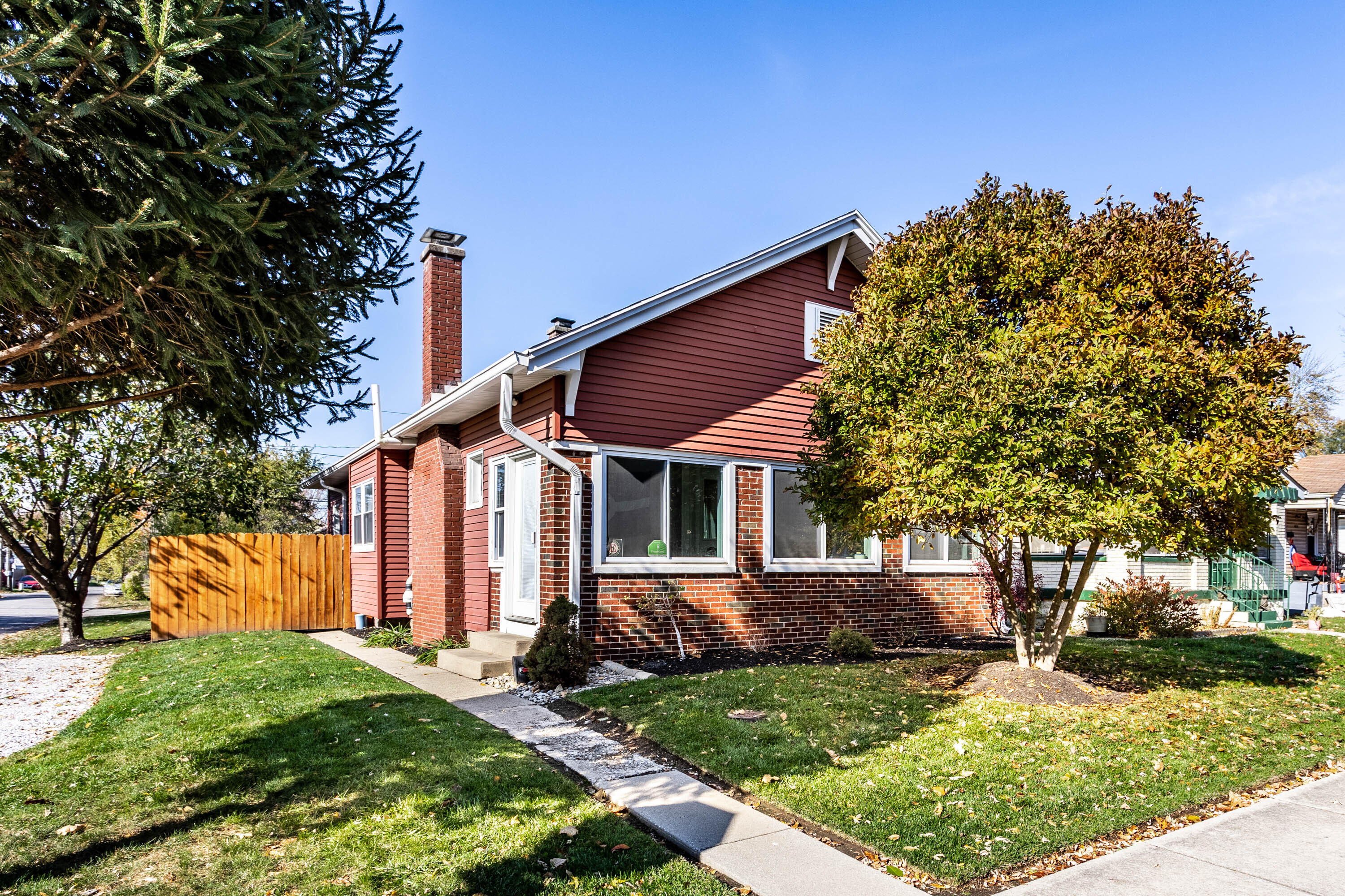 834 N Bosart Avenue Indianapolis IN 46201