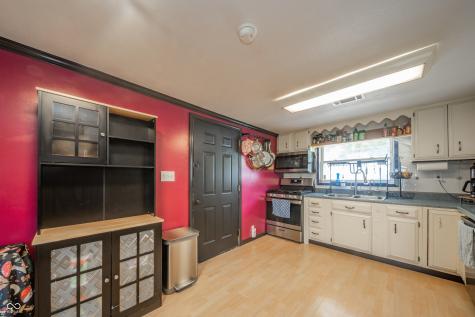 14982 N State Road 9 Summitville IN 46070