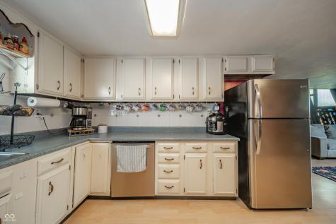 14982 N State Road 9 Summitville IN 46070