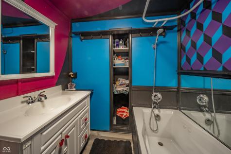 14982 N State Road 9 Summitville IN 46070