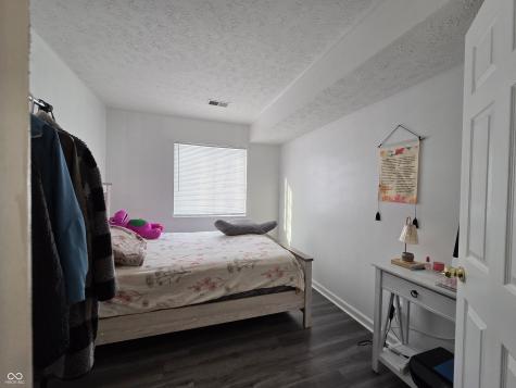 8512 Green Valley Drive Indianapolis IN 46217