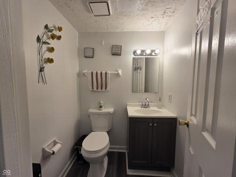 8512 Green Valley Drive Indianapolis IN 46217