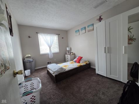 8512 Green Valley Drive Indianapolis IN 46217