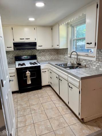204 W Trenton Street Sharpsville IN 46068