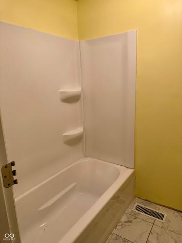 204 W Trenton Street Sharpsville IN 46068