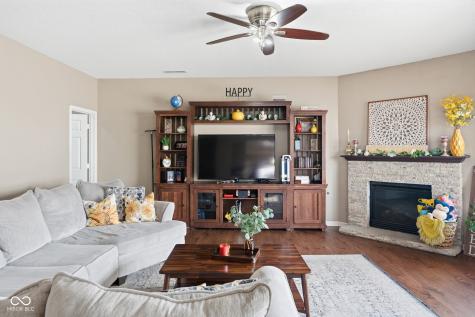 10627 Wiley Lane Indianapolis IN 46231