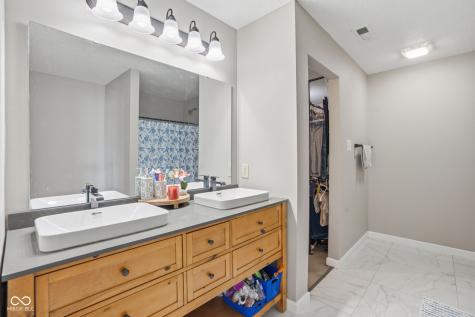 10627 Wiley Lane Indianapolis IN 46231