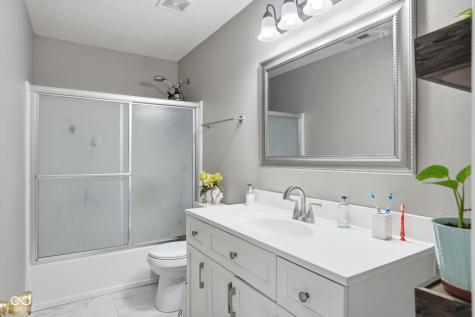 10627 Wiley Lane Indianapolis IN 46231
