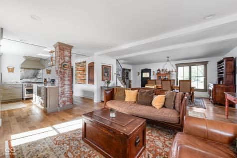 775 W Hawthorne Street Zionsville IN 46077