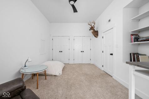 775 W Hawthorne Street Zionsville IN 46077