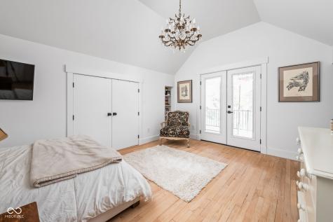 775 W Hawthorne Street Zionsville IN 46077