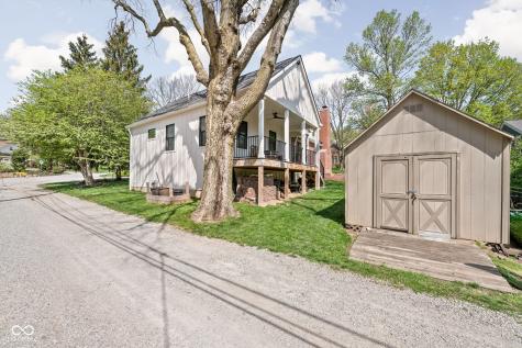 775 W Hawthorne Street Zionsville IN 46077