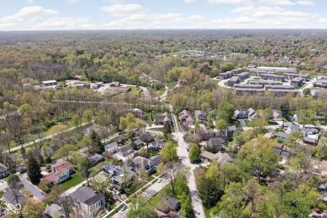 775 W Hawthorne Street Zionsville IN 46077