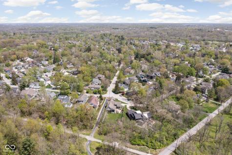 775 W Hawthorne Street Zionsville IN 46077