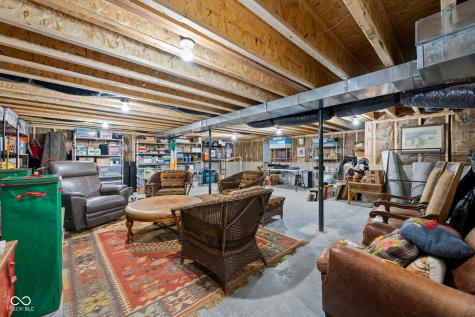 775 W Hawthorne Street Zionsville IN 46077
