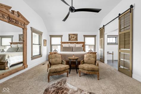 775 W Hawthorne Street Zionsville IN 46077