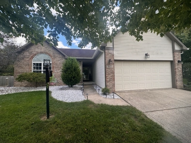 8527 Cressmoor Court Indianapolis IN 46234
