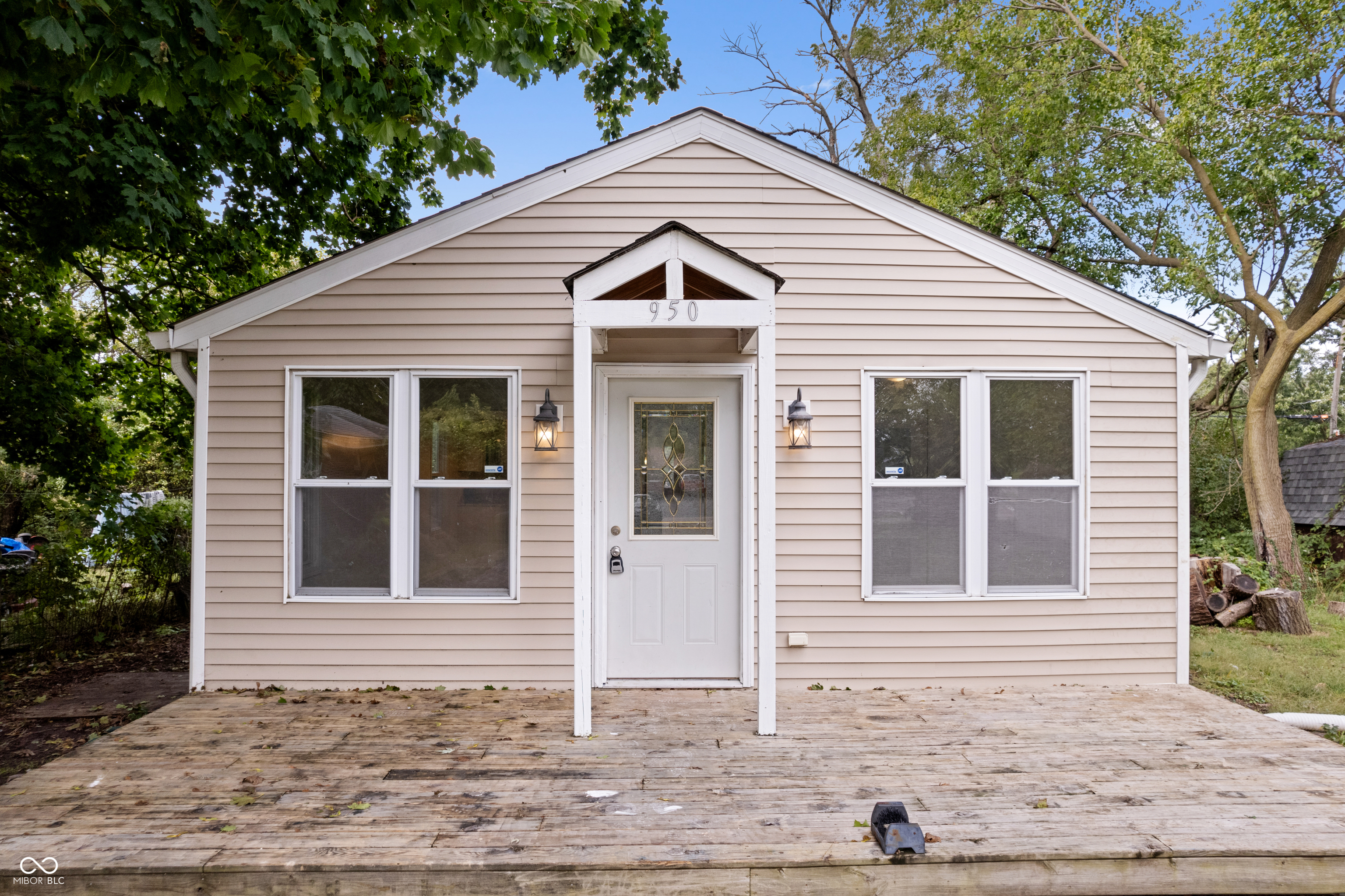 950 N Fenton Avenue Indianapolis IN 46219