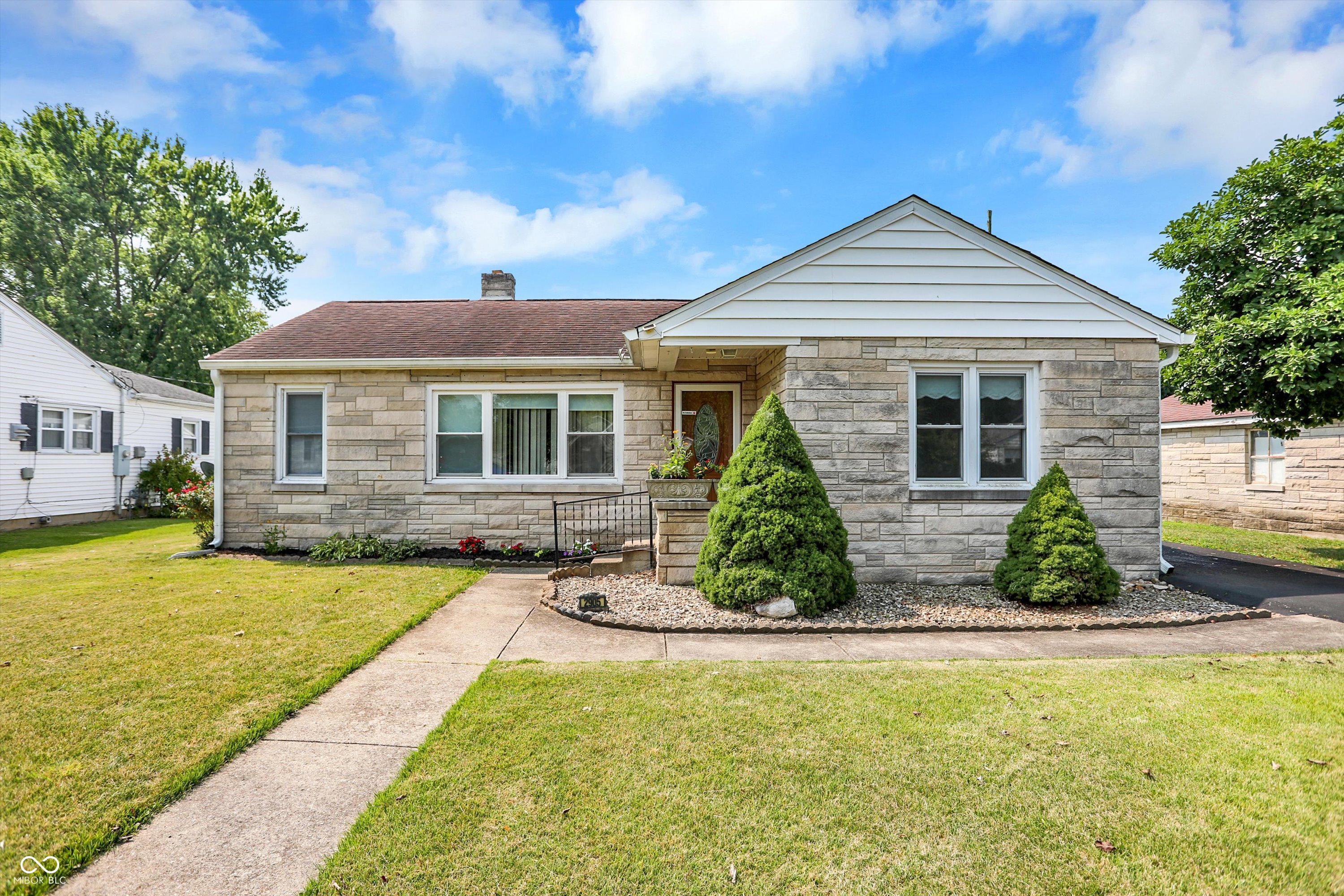 2905 15th Street Columbus IN 47201